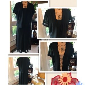 Black Dress w/ cardigan 🌹